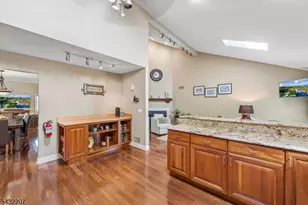 32 Meadowview Ln, Berkeley Heights Township, NJ 07922 - Photo 5