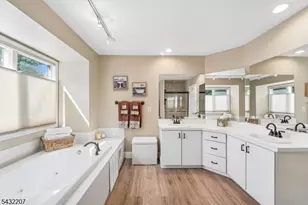 32 Meadowview Ln, Berkeley Heights Township, NJ 07922 - Photo 11