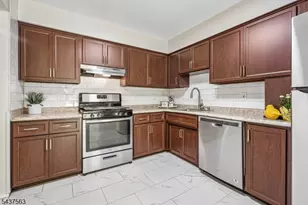 6B John F Goellner Dr, Raritan, NJ 08869 - Photo 5