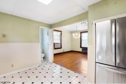 357 Greylock Pkwy, Belleville, NJ 07109 - Photo 9