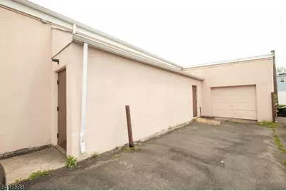 1238 E Saint Georges Ave, Linden, NJ 07036 - Photo 3