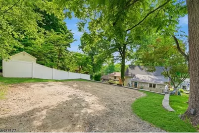 68 Westover Ave, West Caldwell, NJ 07006 - Photo 25