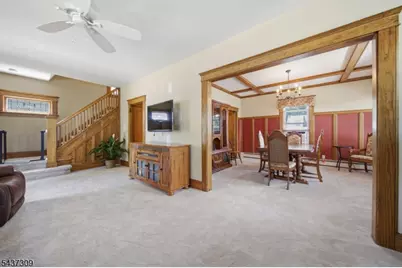 374 Diamond Bridge Ave, Hawthorne, NJ 07506 - Photo 9