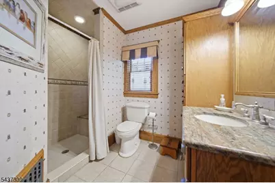 374 Diamond Bridge Ave, Hawthorne, NJ 07506 - Photo 15