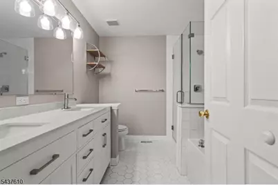 260 Riverwalk Way, Clifton, NJ 07014 - Photo 11