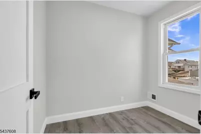 956 Adams Ave, Elizabeth, NJ 07201 - Photo 15