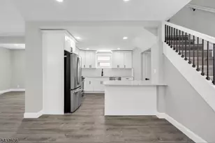 956 Adams Ave, Elizabeth, NJ 07201 - Photo 5