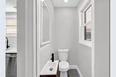 956 Adams Ave, Elizabeth, NJ 07201 - Photo 9