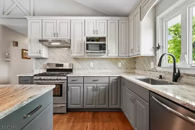 30 Manville Blvd, Bridgewater, NJ 08807 - Photo 5