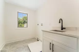 8 Church St, Stockton, NJ 08559 - Photo 29