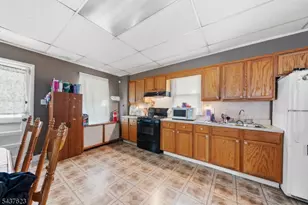21 Henderson St, Phillipsburg, NJ 08865 - Photo 5