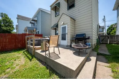 21 Henderson St, Phillipsburg, NJ 08865 - Photo 13