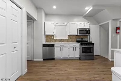 41 Coit St, Irvington, NJ 07111 - Photo 9