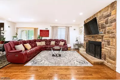 18 Dehart Ct, Wayne, NJ 07470 - Photo 9