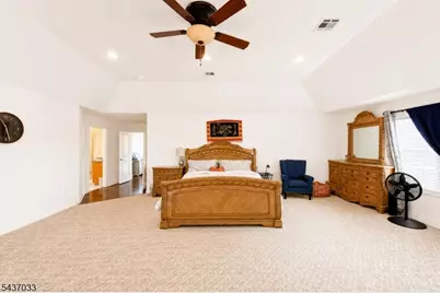 18 Dehart Ct, Wayne, NJ 07470 - Photo 25
