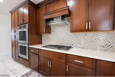 18 Dehart Ct, Wayne, NJ 07470 - Photo 15