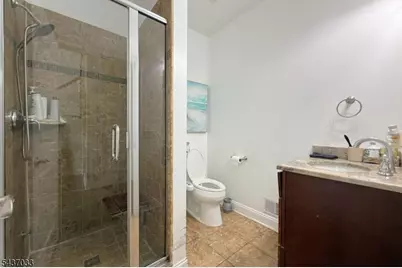 18 Dehart Ct, Wayne, NJ 07470 - Photo 21