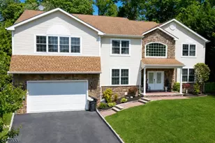 18 Dehart Ct, Wayne, NJ 07470 - Photo 1