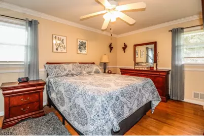 94 Hayes Ave, Clark Township, NJ 07066 - Photo 9