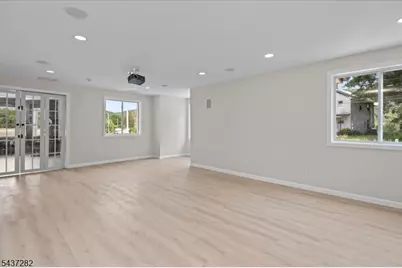 129 Owens Station Rd, Vernon, NJ 07418 - Photo 9