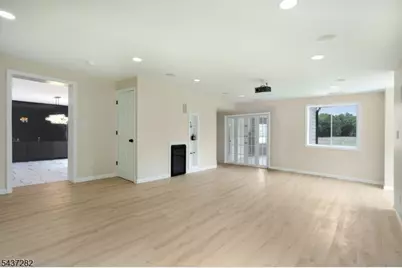129 Owens Station Rd, Vernon, NJ 07418 - Photo 11