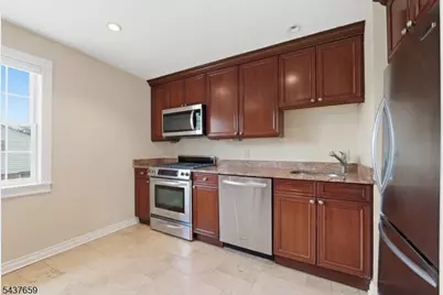 67-75 New England Ave #69b, Summit, NJ 07901 - Photo 7