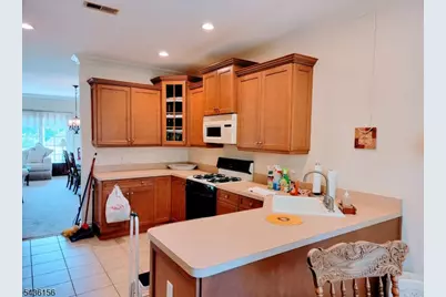 40 Schmidt Cir, Watchung, NJ 07069 - Photo 3