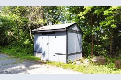 43 Courtland Dr, Wantage, NJ 07461 - Photo 13
