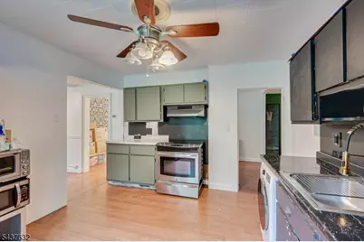 44 Lynwood Ave, Franklin Township, NJ 08823 - Photo 9