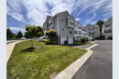 63 Sowers Dr, Mount Olive, NJ 07840 - Photo 3