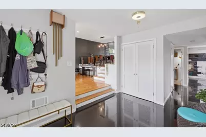 17 Arthur Dr, Rutherford, NJ 07070 - Photo 3
