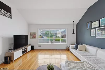 17 Arthur Dr, Rutherford, NJ 07070 - Photo 7