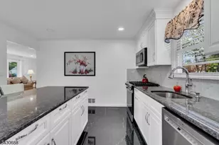 15 Judith Pl, Wayne, NJ 07470 - Photo 15