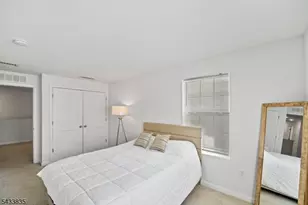 215 Park Ln, Dunellen, NJ 08812 - Photo 17