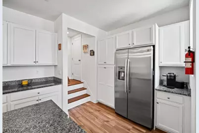 215 Park Ln, Dunellen, NJ 08812 - Photo 11