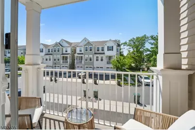 215 Park Ln, Dunellen, NJ 08812 - Photo 9