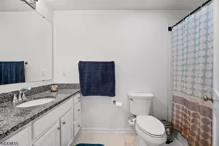215 Park Ln, Dunellen, NJ 08812 - Photo 19