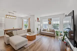 215 Park Ln, Dunellen, NJ 08812 - Photo 7