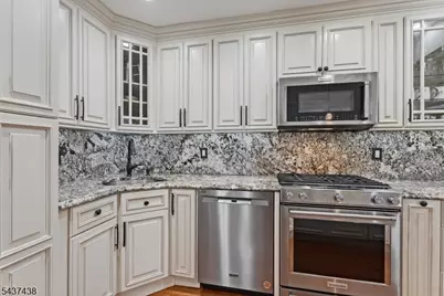 22 Averell Dr, Parsippany, NJ 07950 - Photo 3