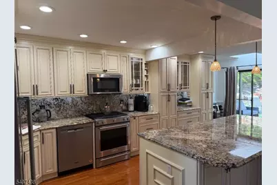 22 Averell Dr #22, Parsippany, NJ 07950 - Photo 3