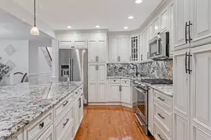 22 Averell Dr, Parsippany, NJ 07950 - Photo 11