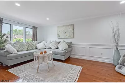 22 Averell Dr, Parsippany, NJ 07950 - Photo 11
