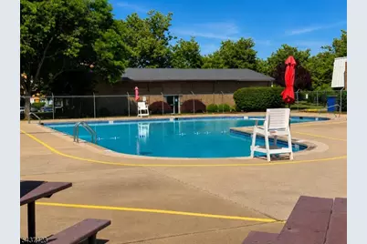 807 Eves Dr 3Q, Hillsborough Township, NJ 08844 - Photo 5
