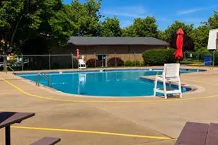 807 Eves Dr 3Q, Hillsborough Township, NJ 08844 - Photo 5