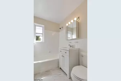 11B W Roselle Ave #B, Roselle Park, NJ 07204 - Photo 17