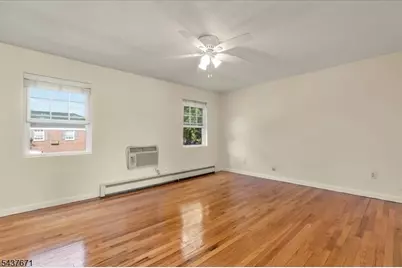 11B W Roselle Ave #B, Roselle Park, NJ 07204 - Photo 7