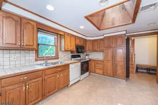 20 Wanaque Rd, West Milford, NJ 07421 - Photo 11