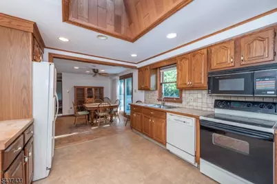 20 Wanaque Rd, West Milford, NJ 07421 - Photo 9