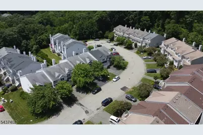 286 Summerhill Dr, Parsippany, NJ 07950 - Photo 27