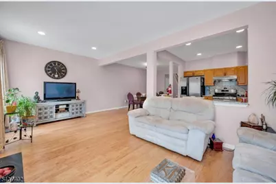 286 Summerhill Dr, Parsippany, NJ 07950 - Photo 7